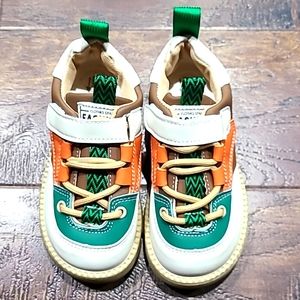 NWOT Kids Tennis Shoes